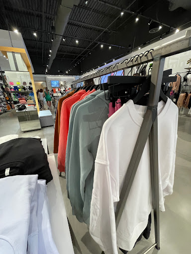 Sportswear Store «lululemon», reviews and photos, 2223 N Westshore Blvd #264, Tampa, FL 33607, USA