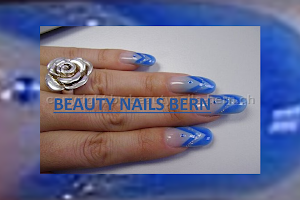 Beauty Nails und Kosmetik