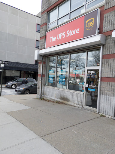 Shipping and Mailing Service «The UPS Store», reviews and photos, 138-44 Queens Blvd, Briarwood, NY 11435, USA