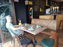 Atmosphère du Restaurant LE VINTAGE CAFE à Saint-Gilles-Croix-de-Vie - n°2