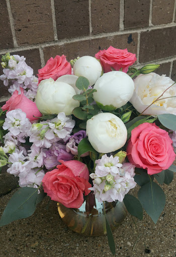 Florist «Prestige Floral Studio», reviews and photos, 6602 Barrington Rd F, Hanover Park, IL 60133, USA
