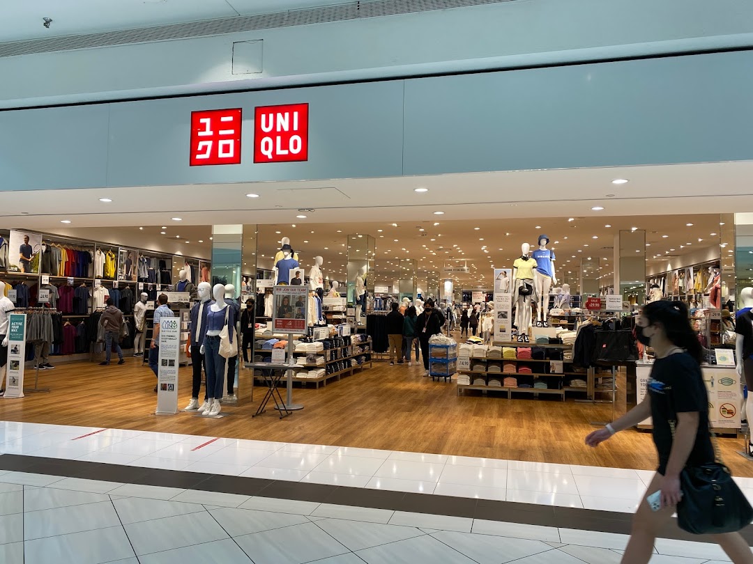 UNIQLO Woodfield Mall