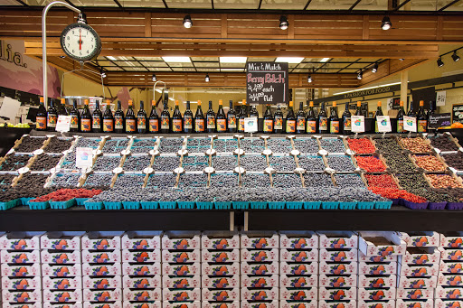 Gourmet Grocery Store «Metropolitan Market Magnolia», reviews and photos, 3830 34th Ave W, Seattle, WA 98199, USA