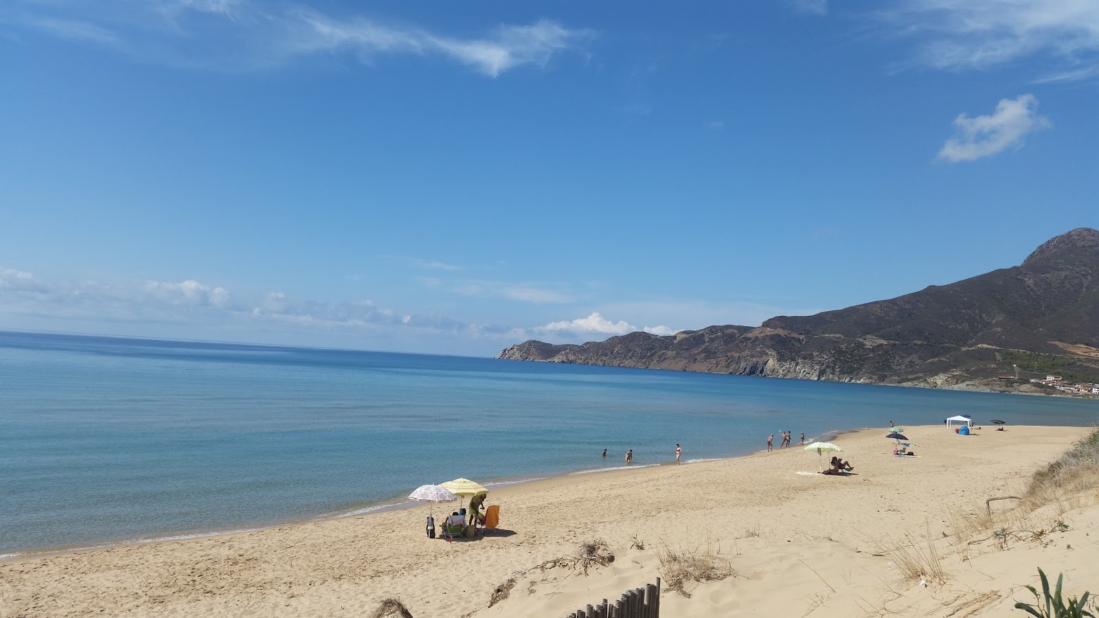 Foto de Playa Piccoli Pini con recta y larga