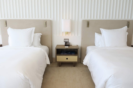 Luxury Hotel «Four Seasons Hotel at The Surf Club, Surfside, Florida», reviews and photos, 9101 Collins Ave, Surfside, FL 33154, USA