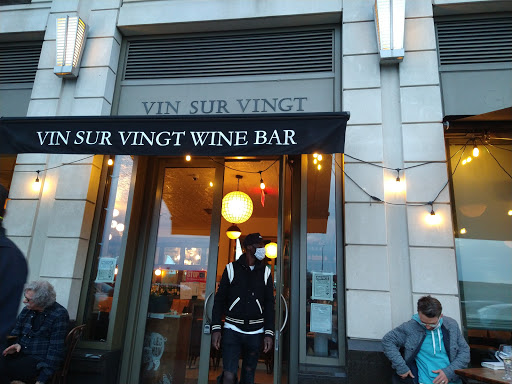 Vin Sur Vingt Wine Bar image 5