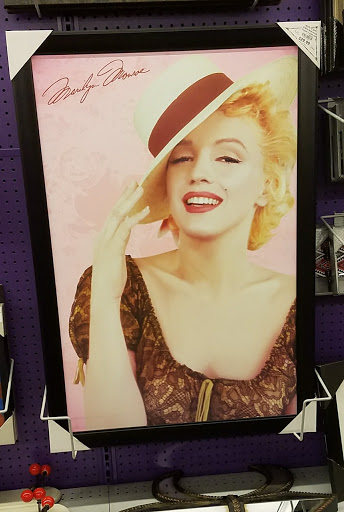 Discount Store «Here Today St Charles», reviews and photos, 800 S Duchesne Dr, St Charles, MO 63301, USA