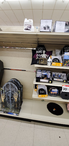 Discount Store «Big Lots», reviews and photos, 16100 E 10 Mile Rd, Eastpointe, MI 48021, USA