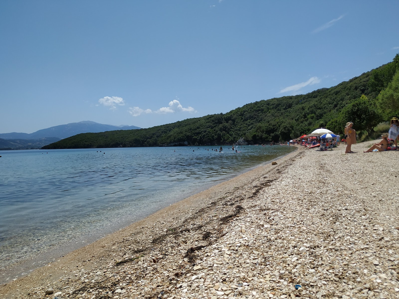 Photo de Nea Kamarina 2nd beach avec l'eau bleu-vert de surface