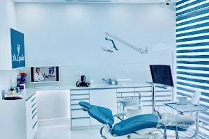 מרפאת שיניים ד"ר עיאדאת - רופא שיניים חדרה - מרפאת שיניים בחדרה image