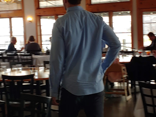 Seafood Restaurant «Dockers Restaurant», reviews and photos, 3505 Marina View Point, Muskegon, MI 49441, USA