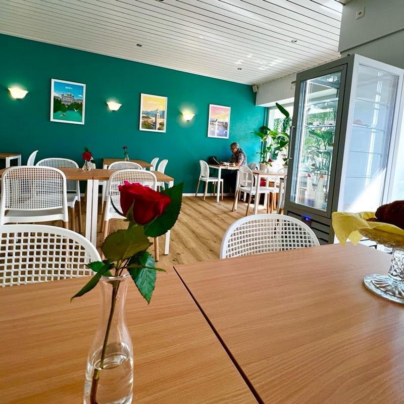 Gusto & Co. Café Restaurant Tea Lounge