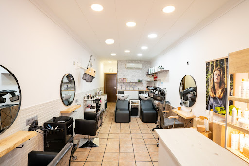 Perruquers Estilistes P y J en Barcelona, Barcelona