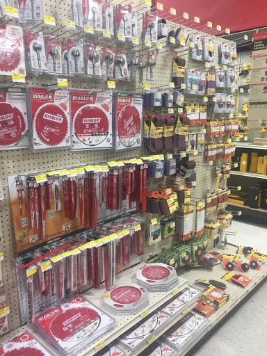 Home Improvement Store «Leader Home Centers», reviews and photos, 99 S Barre Rd, Barre, MA 01005, USA