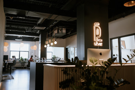 Les Prétentieux - Agence créative 5955 Rue Saint-Laurent #300, Levis, Quebec G6V 3P5, Canada