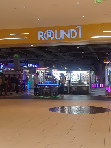 Shopping Mall «Burbank Town Center», reviews and photos, 201 E Magnolia Blvd, Burbank, CA 91502, USA