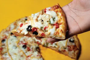Cheezzy Pizza Lapaz (formerly Eddys Pizza) image