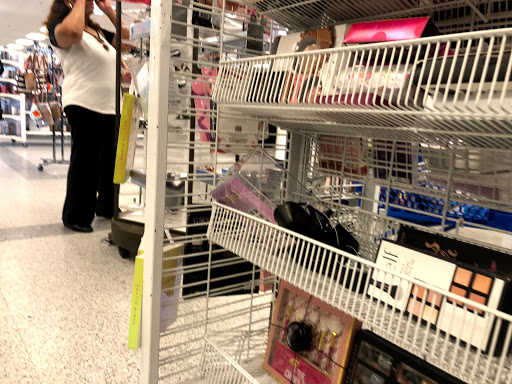 Clothing Store «Ross Dress for Less», reviews and photos, 3500 East-West Hwy, Hyattsville, MD 20782, USA