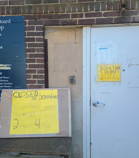 Thrift Store «Thrift Shop of Montgomery General Hospital», reviews and photos, 2801 Olney Sandy Spring Rd, Olney, MD 20832, USA