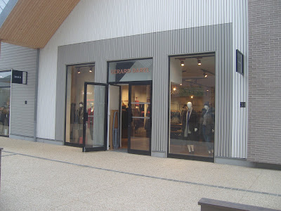 Gerard Darel à Aubergenville
