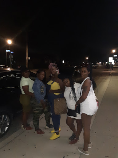 Bowling Alley «Striker Lanes Inc», reviews and photos, 6728 16th St, Berwyn, IL 60402, USA