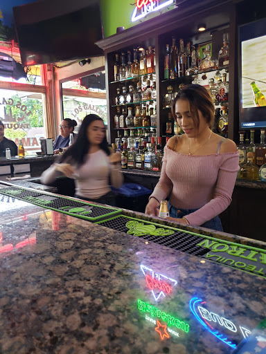 Shopping Mall «Marsh Manor Shopping Center», reviews and photos, 3700 Florence St, Redwood City, CA 94063, USA