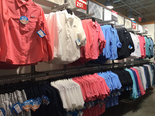 Sportswear Store «Columbia Sportswear Outlet Store at Tanger Outlets», reviews and photos, 4000 Arrowhead Blvd #710, Mebane, NC 27302, USA