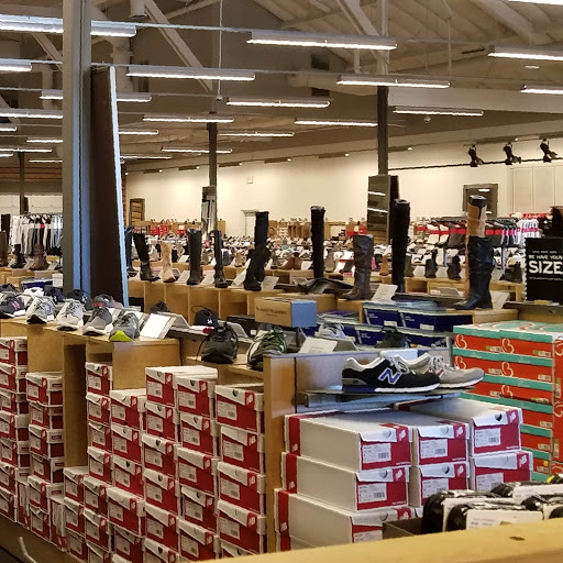 Shoe Store «DSW Designer Shoe Warehouse», reviews and photos, 136 Vintage Way, Novato, CA 94945, USA