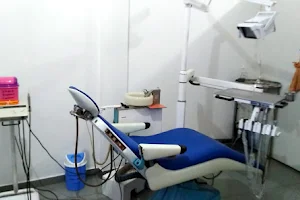 Urban Dentist image