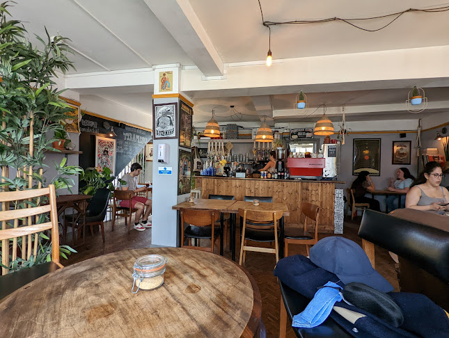 Reviews of Nowhere Man in Brighton - Coffee shop