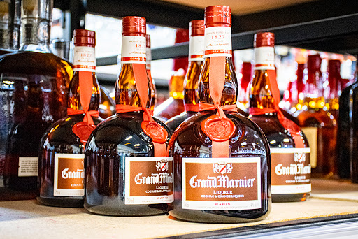 Liquor Store «Shoregate Beverage & Liquor», reviews and photos, 30498 Lakeshore Blvd, Willowick, OH 44095, USA