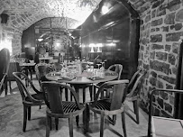 Atmosphère du Restaurant français Restaurant La Mangeoire à Millau - n°17