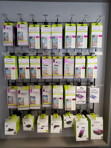 Cell Phone Store «Verizon Authorized Retailer, TCC», reviews and photos, 41 N Londonderry Square, Palmyra, PA 17078, USA