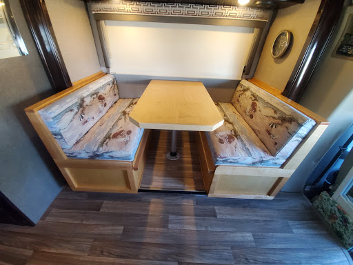 Furniture Store «Countryside Interiors», reviews and photos, 1020 Pacific Hwy W, Junction City, OR 97448, USA