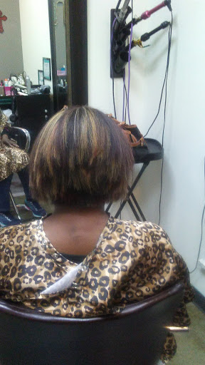 Hair Salon «Tangles Salon Suites and Spa», reviews and photos, 1502 Memorial Blvd, Springfield, TN 37172, USA