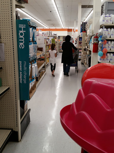 Department Store «Big Lots», reviews and photos, 5600 Mercury Dr, Dearborn, MI 48126, USA