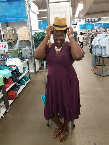 Clothing Store «Old Navy», reviews and photos, 1009 Flatbush Ave, Brooklyn, NY 11226, USA