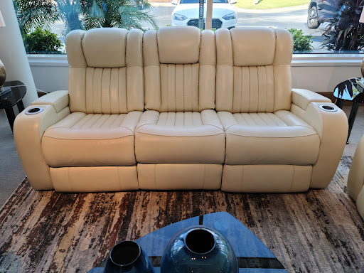 Furniture Store «Rooms To Go Furniture Store - Daytona Beach», reviews and photos, 2375 W International Speedway Blvd, Daytona Beach, FL 32114, USA