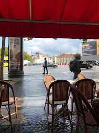 Atmosphère du Café Café des Phares à Paris - n°10