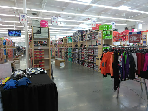 Shoe Store «WSS», reviews and photos, 7900 Sepulveda Blvd, Van Nuys, CA 91405, USA