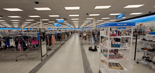 Clothing Store «Ross Dress for Less», reviews and photos, 3255 SW Cedar Hills Blvd, Beaverton, OR 97005, USA