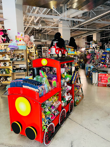 Toy Store «Engine Ear Toys», reviews and photos, 879 Newport Center Dr, Newport Beach, CA 92660, USA
