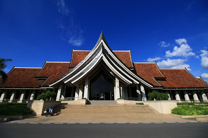 ศูนย์ศิลปาชีพบางไทร Royal Folk Arts and Crafts Center at Bang Sai