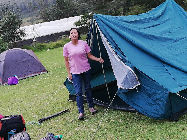 Horarios de Centro de Camping Pululahua