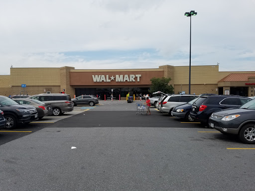 Discount Store «Walmart», reviews and photos, 950 Edwards Ferry Rd NE, Leesburg, VA 20176, USA
