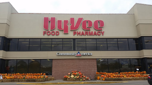 Supermarket «Hy-Vee», reviews and photos, 207 NE Englewood Rd, Kansas City, MO 64118, USA