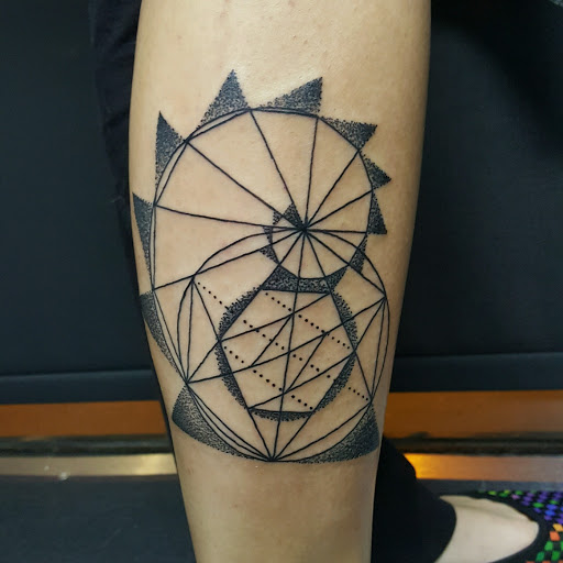 Tattoo Shop «Royal Flesh Tattoo and Piercing», reviews and photos, 4005 N Broadway St, Chicago, IL 60613, USA