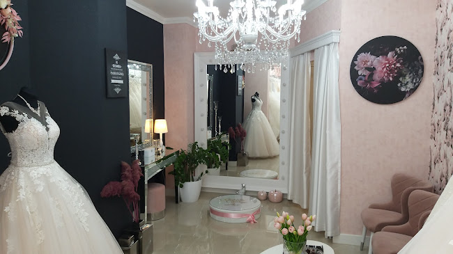 Értékelések erről a helyről: Gold&White menyasszonyi ruhaszalon, Balmazújváros - Ruhabolt