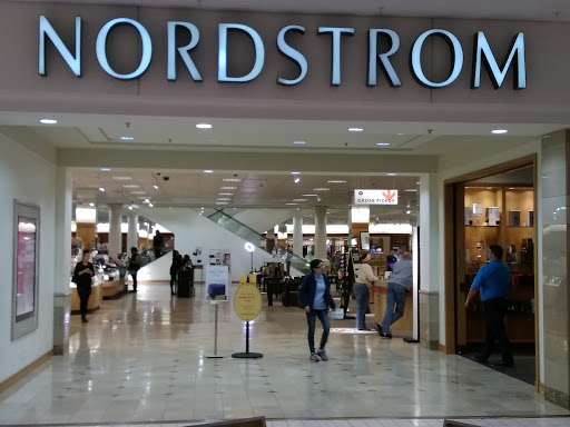 Nordstrom MacArthur Center, 301 Cumberland St, Norfolk, VA 23510, USA, 