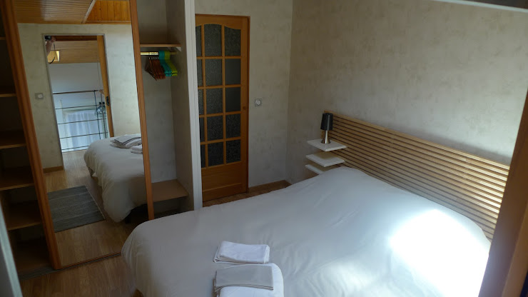 Chambres Appartement de vacances location cure & vacance 17500 Jonzac